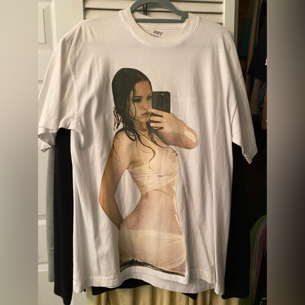 Hot model sex mirror tshirt
